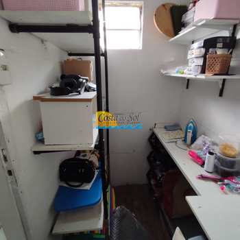 Casa em Praia Grande, bairro Nova Mirim
