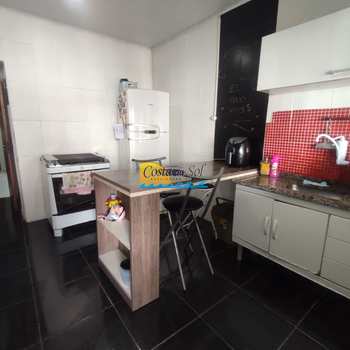 Casa em Praia Grande, bairro Nova Mirim