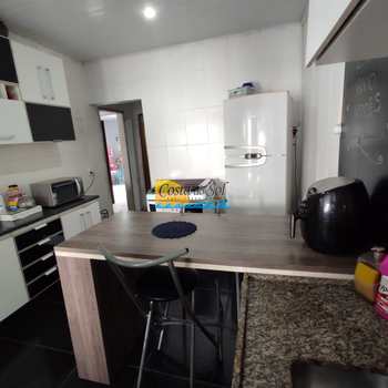 Casa em Praia Grande, bairro Nova Mirim