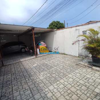 Casa em Praia Grande, bairro Nova Mirim