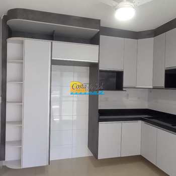 Apartamento em Praia Grande, bairro Guilhermina