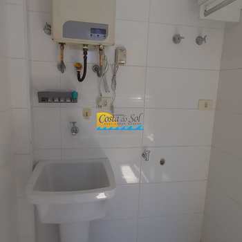 Apartamento em Praia Grande, bairro Guilhermina