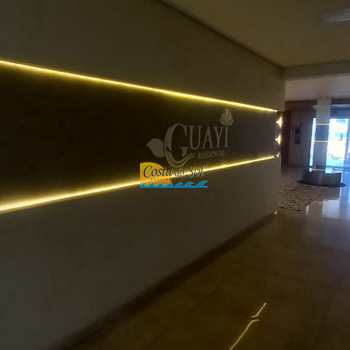 Apartamento em Praia Grande, bairro Guilhermina