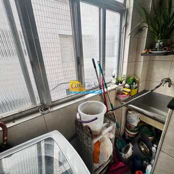 Apartamento em Praia Grande, bairro Guilhermina