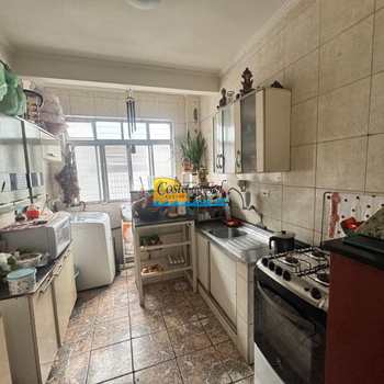 Apartamento em Praia Grande, bairro Guilhermina
