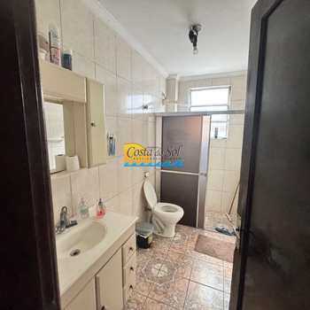 Apartamento em Praia Grande, bairro Guilhermina