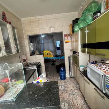 Apartamento em Praia Grande, bairro Guilhermina