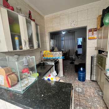 Apartamento em Praia Grande, bairro Guilhermina