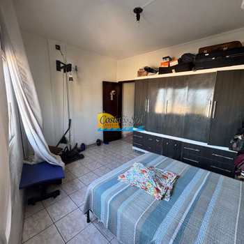 Apartamento em Praia Grande, bairro Guilhermina