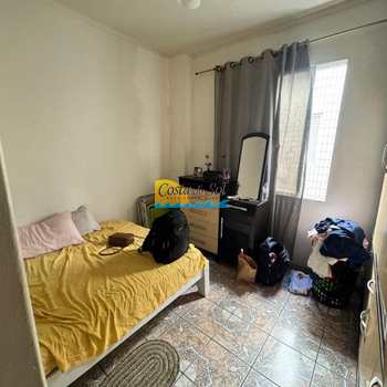 Apartamento em Praia Grande, bairro Guilhermina