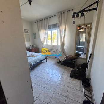 Apartamento em Praia Grande, bairro Guilhermina