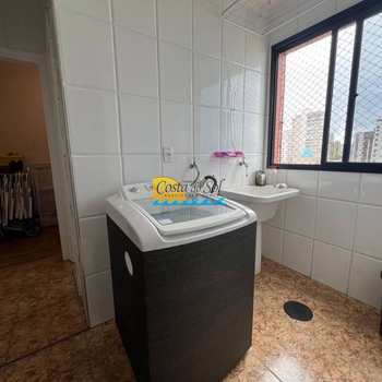 Apartamento em Praia Grande, bairro Guilhermina