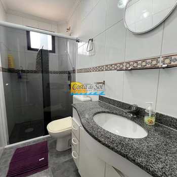 Apartamento em Praia Grande, bairro Guilhermina
