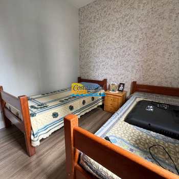 Apartamento em Praia Grande, bairro Guilhermina