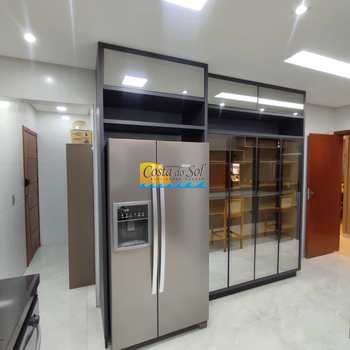 Apartamento em Praia Grande, bairro Guilhermina