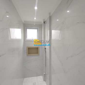 Apartamento em Praia Grande, bairro Guilhermina