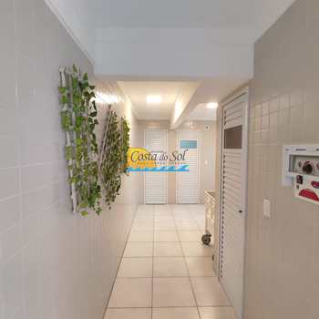 Apartamento em Praia Grande, bairro Guilhermina