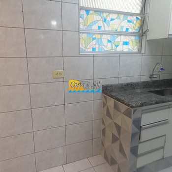 Kitnet em Praia Grande, bairro Boqueirão