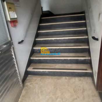 Kitnet em Praia Grande, bairro Boqueirão