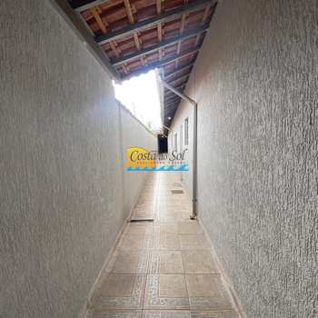 Casa em Praia Grande, bairro Guilhermina
