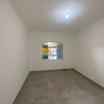 Casa em Praia Grande, bairro Guilhermina