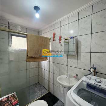 Kitnet em Praia Grande, bairro Guilhermina