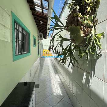 Casa em Praia Grande, bairro Maracanã