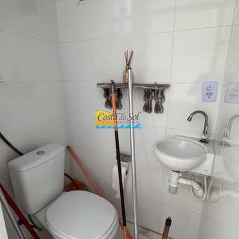 Casa em Praia Grande, bairro Maracanã