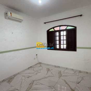 Casa em Praia Grande, bairro Maracanã