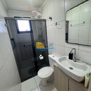 Apartamento em Praia Grande, bairro Guilhermina