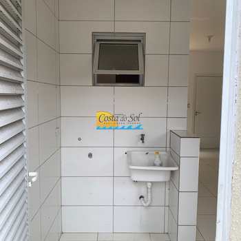 Sobrado em Praia Grande, bairro Vila Sônia