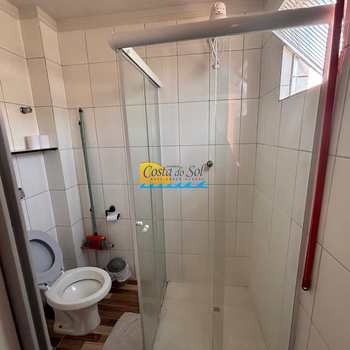 Kitnet em Praia Grande, bairro Ocian