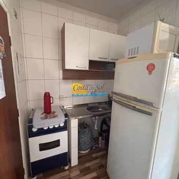 Kitnet em Praia Grande, bairro Ocian