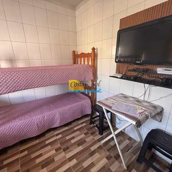 Kitnet em Praia Grande, bairro Ocian
