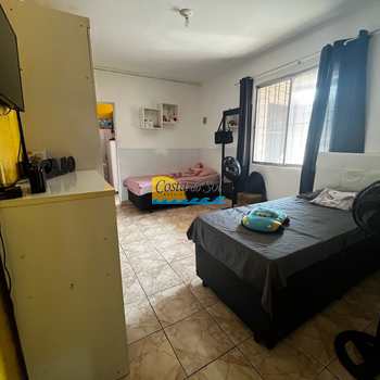 Casa em Praia Grande, bairro Canto do Forte