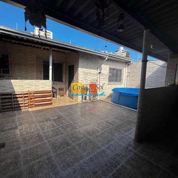 Casa em Praia Grande, bairro Canto do Forte