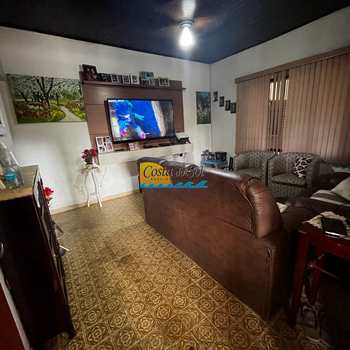 Casa em Praia Grande, bairro Canto do Forte