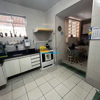 Casa em Praia Grande, bairro Canto do Forte