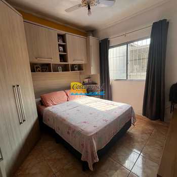 Casa em Praia Grande, bairro Canto do Forte