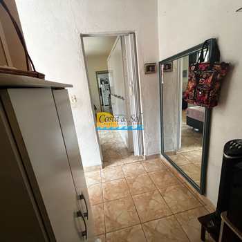 Casa em Praia Grande, bairro Canto do Forte
