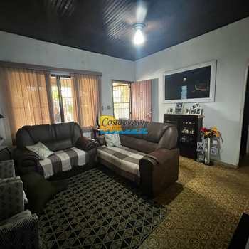Casa em Praia Grande, bairro Canto do Forte