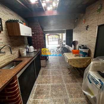Casa em Praia Grande, bairro Canto do Forte