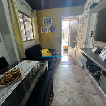 Casa em Praia Grande, bairro Canto do Forte
