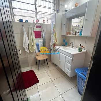 Casa em Praia Grande, bairro Canto do Forte