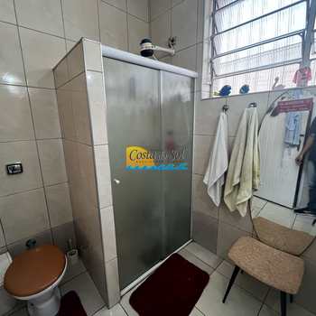 Casa em Praia Grande, bairro Canto do Forte