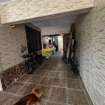 Casa em Praia Grande, bairro Canto do Forte