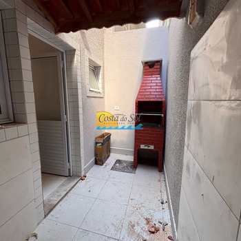 Casa de Condomínio em Praia Grande, bairro Ocian