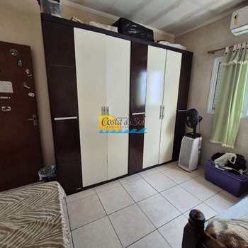 Sobrado em Praia Grande, bairro Vila Sônia