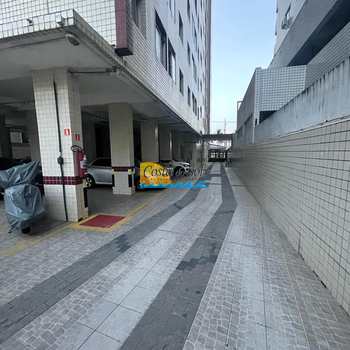 Kitnet em Praia Grande, bairro Guilhermina