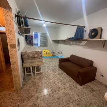 Kitnet em Praia Grande, bairro Guilhermina